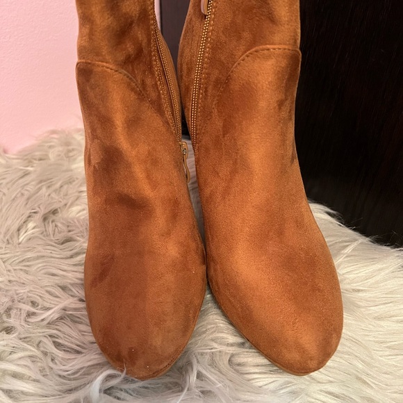 LOWEST PRICE❣️Stylish Tan Ankle Boots with Buckle Detail - Picture 3 of 5
